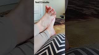 Cute toes in action ✨ #feet12studio #feet #soles #footplay #aesthetic #relax #toes
