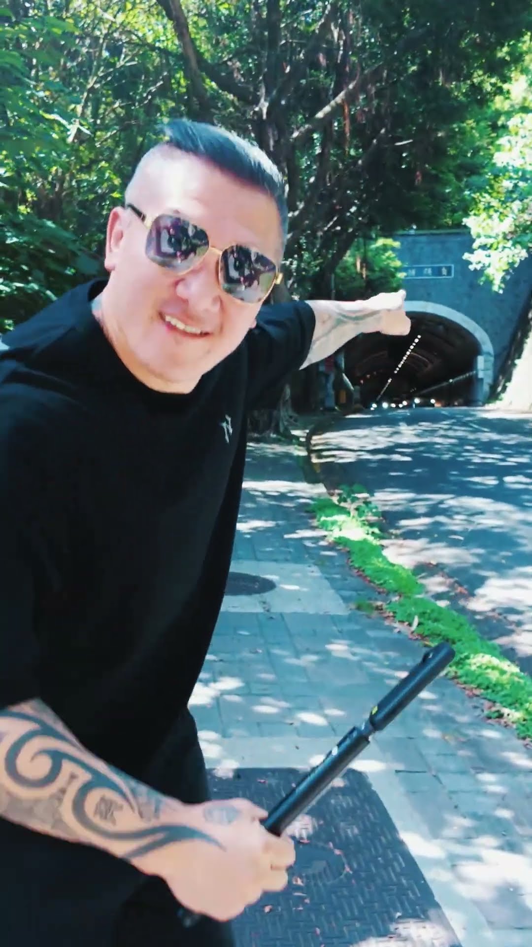 [問卦] 打電話到幼幼台 請他們跳玻璃睪丸?