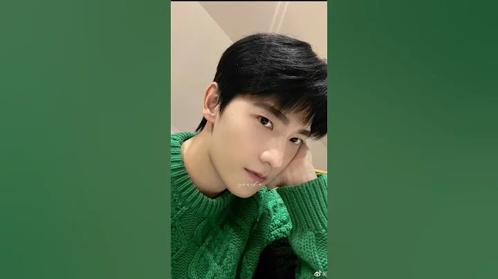 ✌️ signature pose 😍 #yanglu #yangyang杨洋 #zhaolusi #zhaolusi赵露思 #yangyang #whorulestheworld