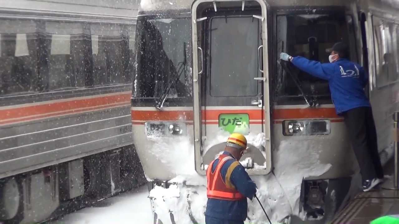 ワイドビューひだ14号　真冬日の増結作業～高山駅　2013　1/26