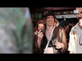 Il joue dans un club de Berlin avec une machine unique au monde