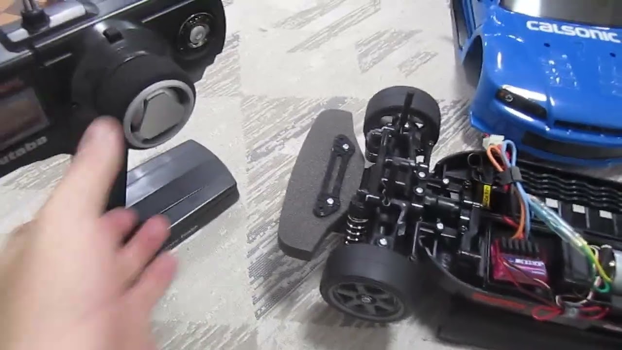 1/10 タミヤ スカイライン GT-R (R34) TT-01 - YouTube