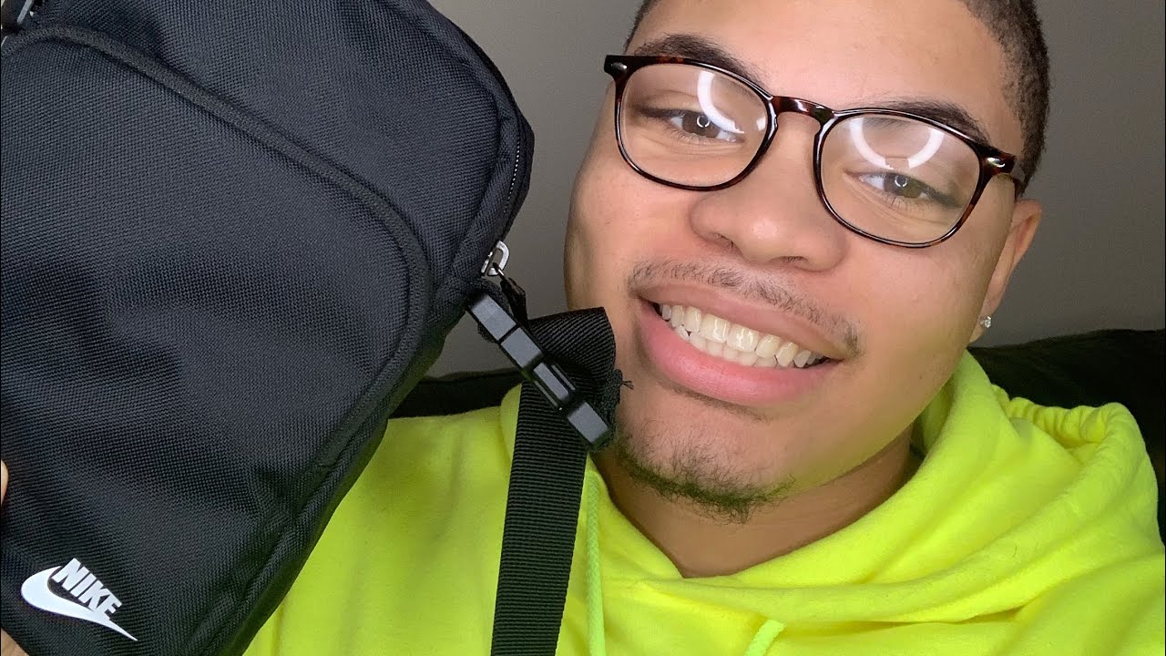 MEN’S WHATS IN MY BAG ?! essentials YouTube