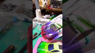 シャーシが完成してボディカウル塗装しています。🇦🇪🇯🇵 #niwatoriracing #ミニ四駆 #mini4wdcustom #msフレキ #tamiya #mini4wddubai