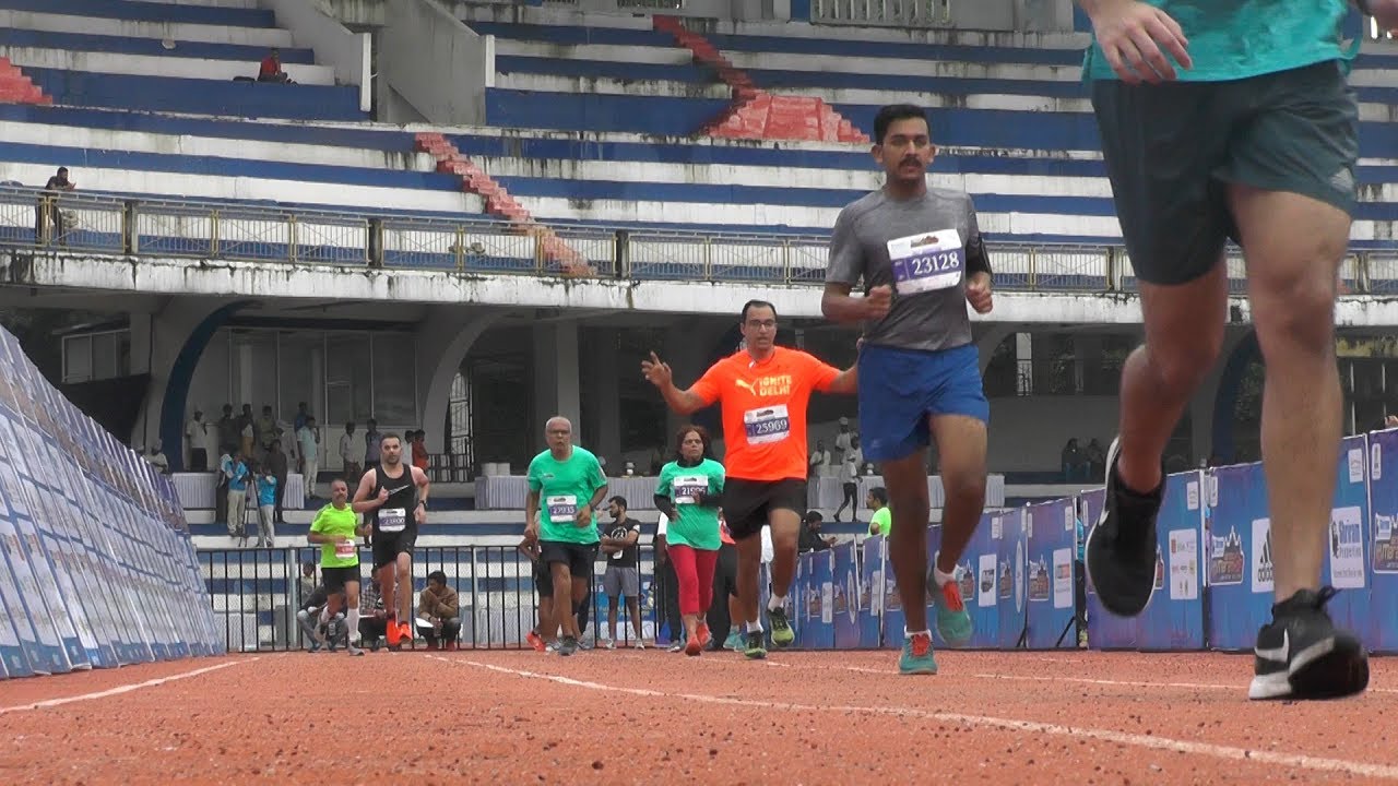 Runners Brave Rain for Bengaluru Marathon