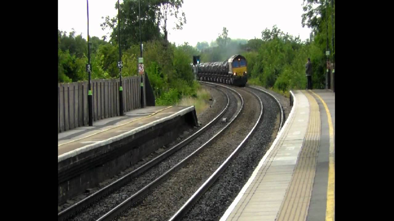 Season 3, Episode 363 - Freight trains at Tamworth (10/08/2012)
