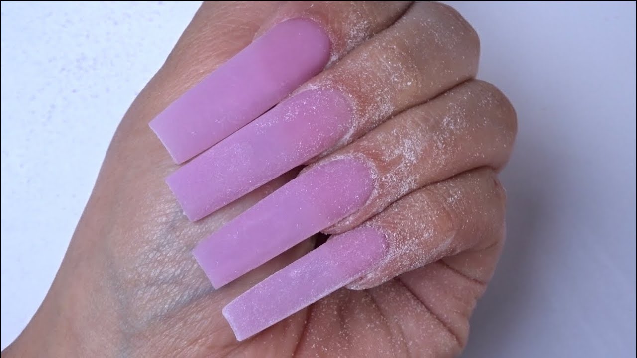 Acrylic Nails 101: What You Need to Know Before Your First Set