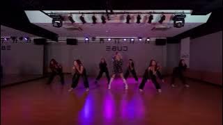 [MIRRORED] Hao (ZB1) & Yuqi (I-DLE) 