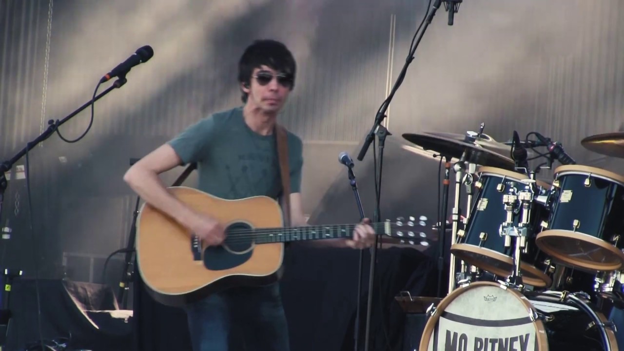 Mo Pitney - I Met Merle Haggard Today - YouTube