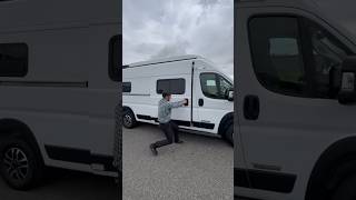 Versatile Pop-Top Campervan