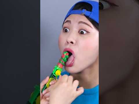 <strong>Blue</strong> VS Green Food <strong>Color</strong> Challenge 파란색 초록색 음식 먹방