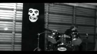 Download Lagu the misfits - helena MP3