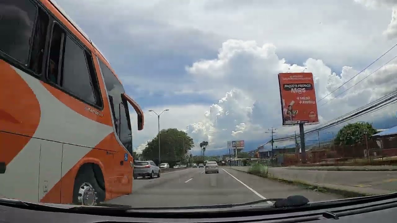 Viajando por la Uruca San Jose