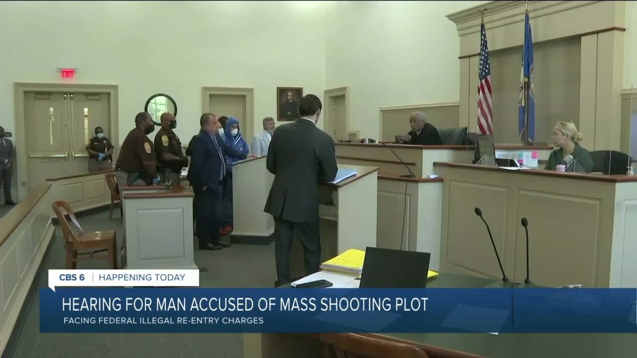 Man police named in alleged July 4 mass shooting plot to plead guilty ...