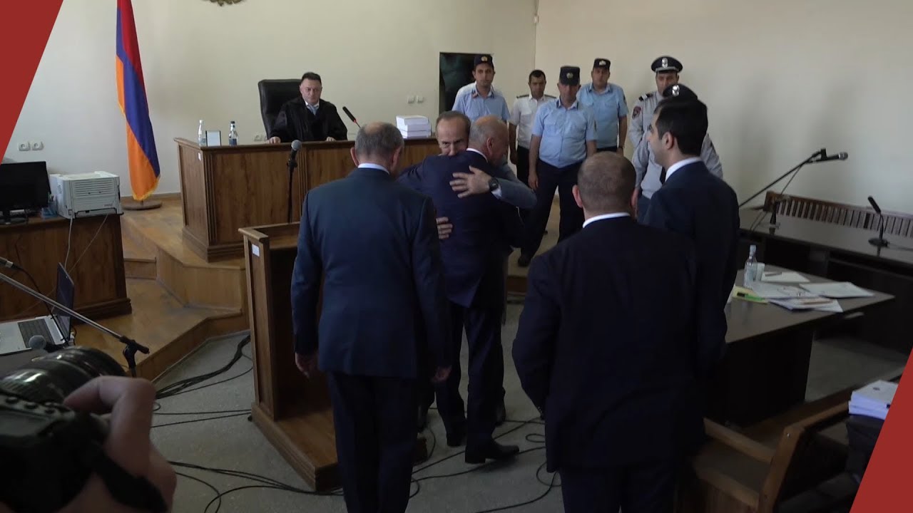 Բակո Սահակյանն ու Արկադի Ղուկասյանը Քոչարյանի գործով դատարանում են