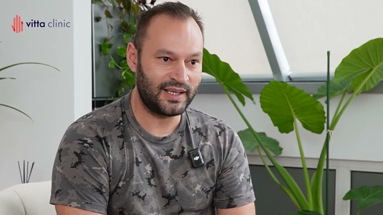 Căt costă operația pentru maladia Dupuytren? Csabi despre prețul operației la Vitta Clinic