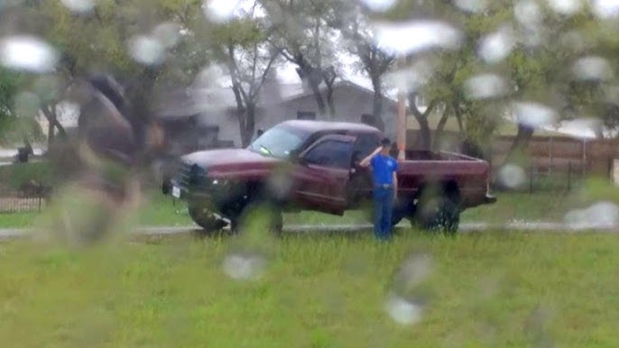 Soldier Pulls Off Road To Salute Fallen Vet's Funeral Procession In Pouring Rain - YouTube