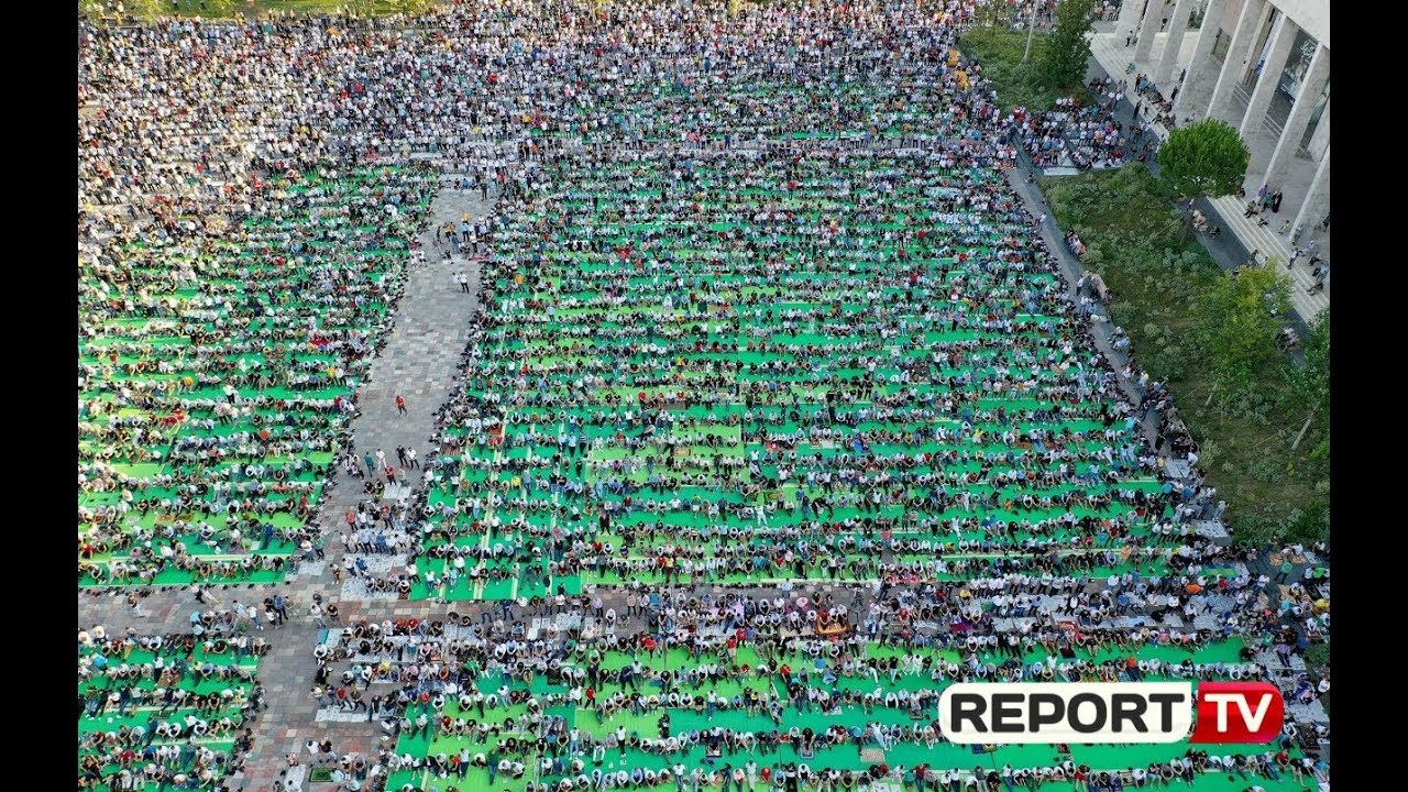 shqiptare meaning Report TV - Tiranë, besimtarët myslimanë falin Kurban Bajramin