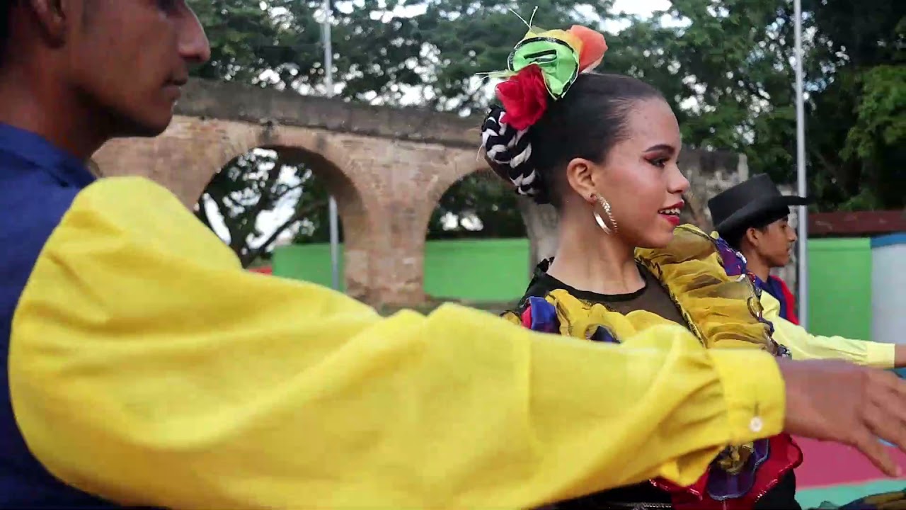 Seis Guayanes - Cheo Hurtado/Escuela municipal de Danzas Mariara