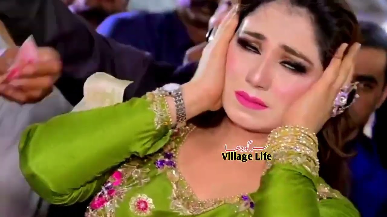 Aaj Mere Yaar ki Shaadi hai || Mehak _-_ Malik dance performance 2024