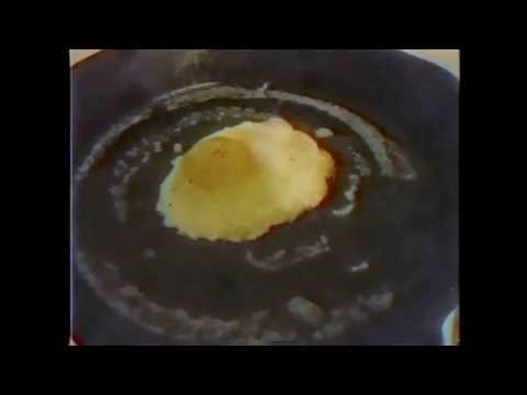 yumy egg gets comfy (christmas special)