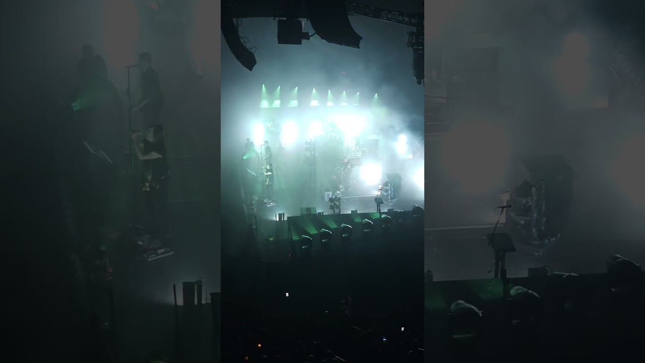 The Perfect Drug - Nine Inch Nails. Josh Freese does an absolutely insane drum solo! 🎵🎶🎤🎸🖤