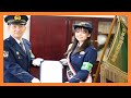 今週の美女図鑑:「ベラベラENGLISH」の美少女 米倉れいあが一日警察署長 制服姿「可愛い過ぎて罰金」