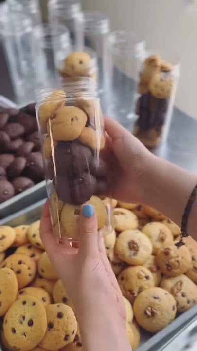 Plastic Cookie Jars!!🍪✨ #arifeonline #plasticjars #jars #cookies #storing #storage #shorts #baker