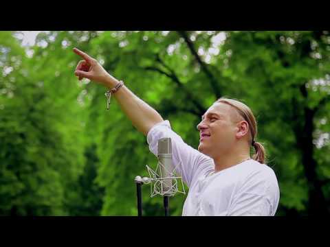 GOLEC UORKIESTRA - PĘDZĄ KONIE  (Official Video / Remastered)
