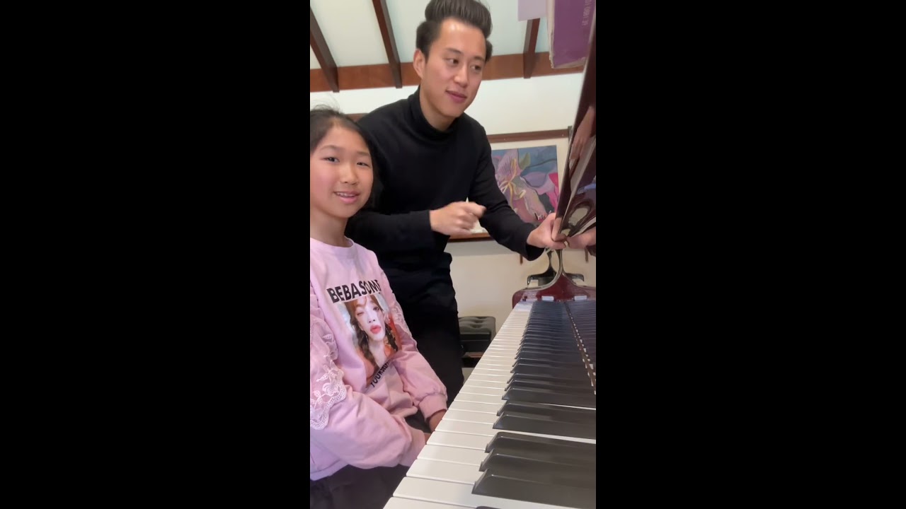 Can’t believe this works! 😆👏🏻🎹 #pianolesson #pianoteacher #piano #pianostudent #chopin #music