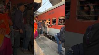 Train ka kya haal kar diya #indianrailways #sleeperclass #indiantrainsimulator