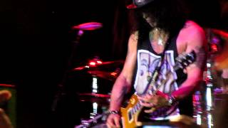 [HD] Slash feat Myles Kennedy  - Sweet Child O' Mine LIVE! - Porto Alegre 09/11/2012