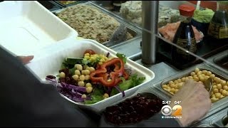 Dr. Max Gomez: Healthy Eating On The Road