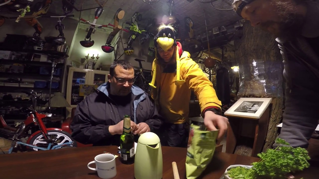 Kiezsenf 4 Part 4 Auftritt Karsten Dennis mit Essen - YouTube