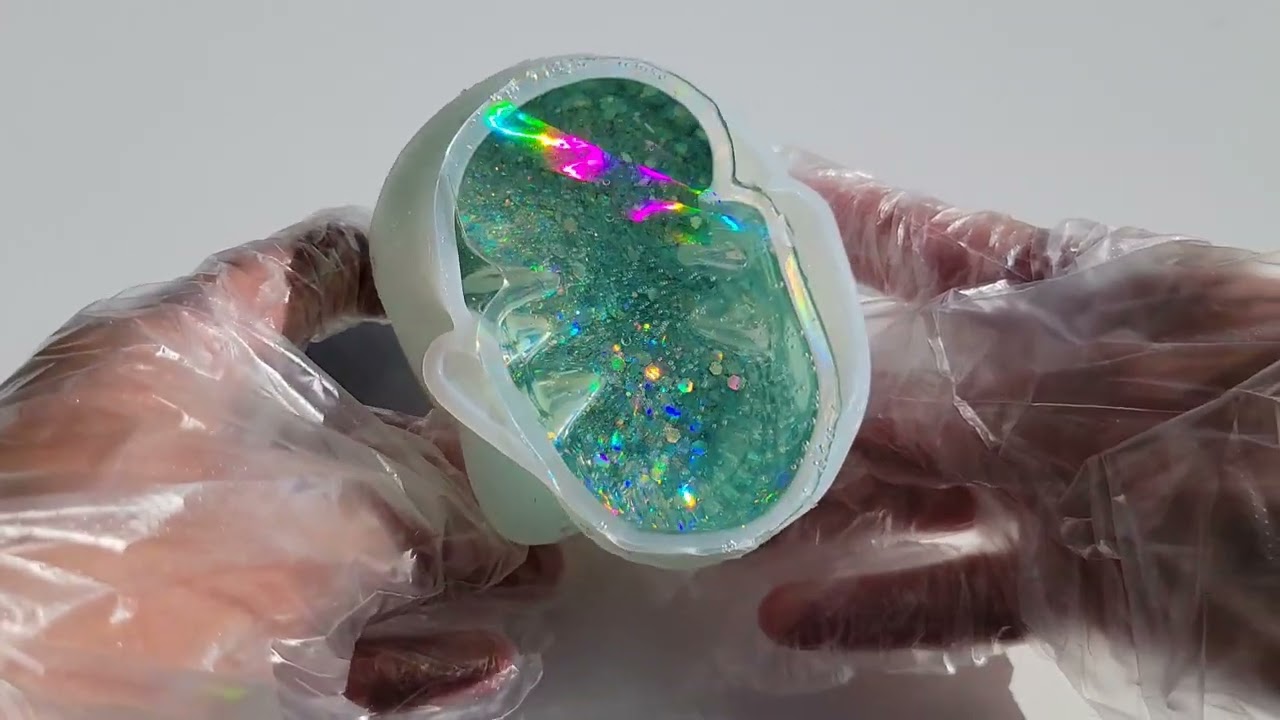 How to make your OWN Holographic Silicone Mold and resin art from  diffraction grating film 