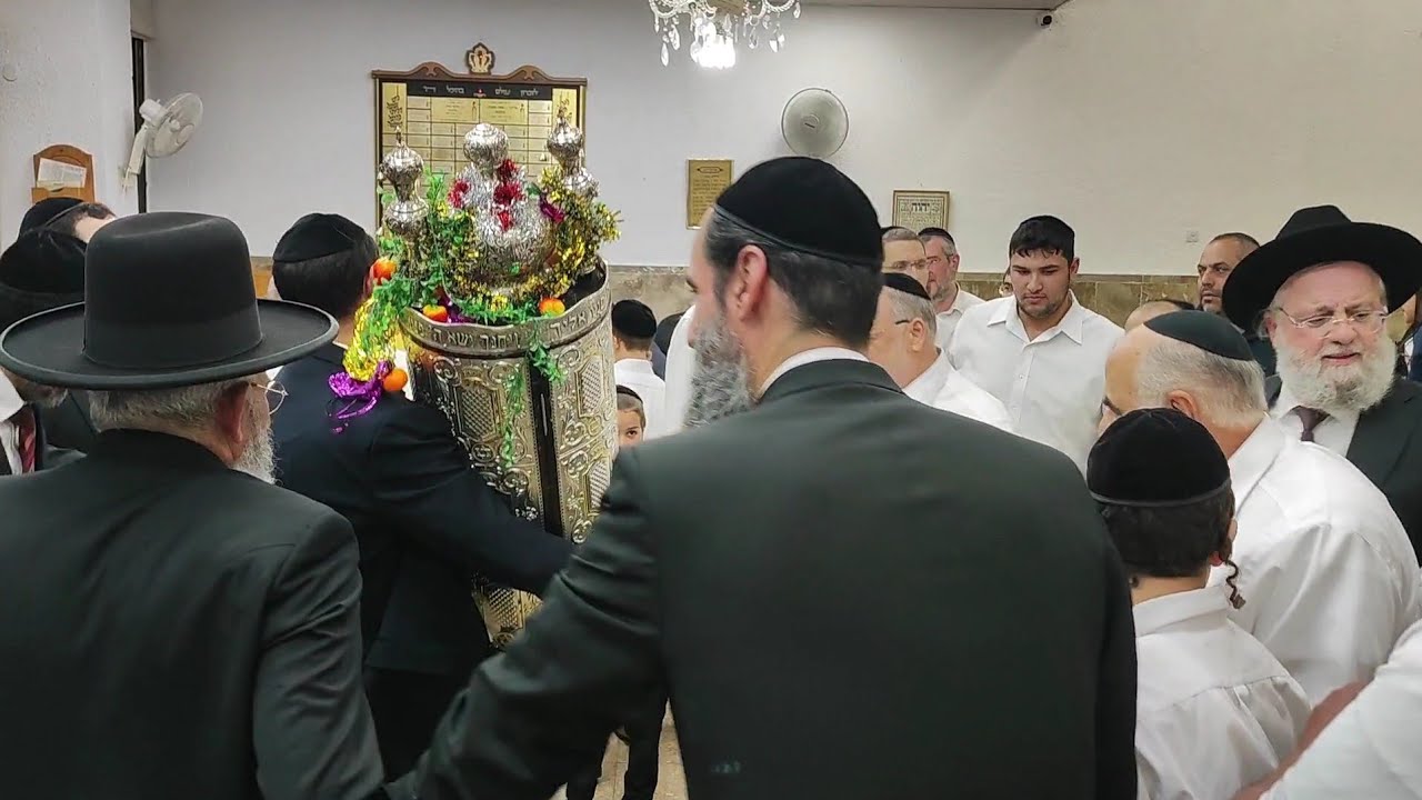 אלירן אלבז ולהקתו בהקפות שניות [שמחת תורה] שכונת נווה אורות ירושלים | Eliran Elbaz Simchat Torah