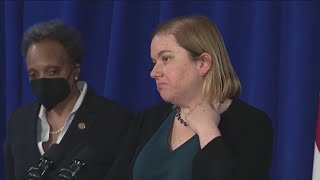 New mayor fires Chicago's top doctor