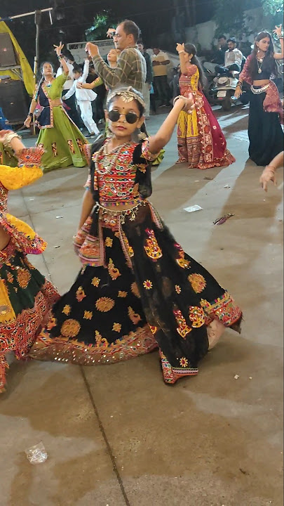 Dhol vage ree...#shorts#trending #love#my#gujarati #navratrispecial#garba#youtubeshorts#baby#dance