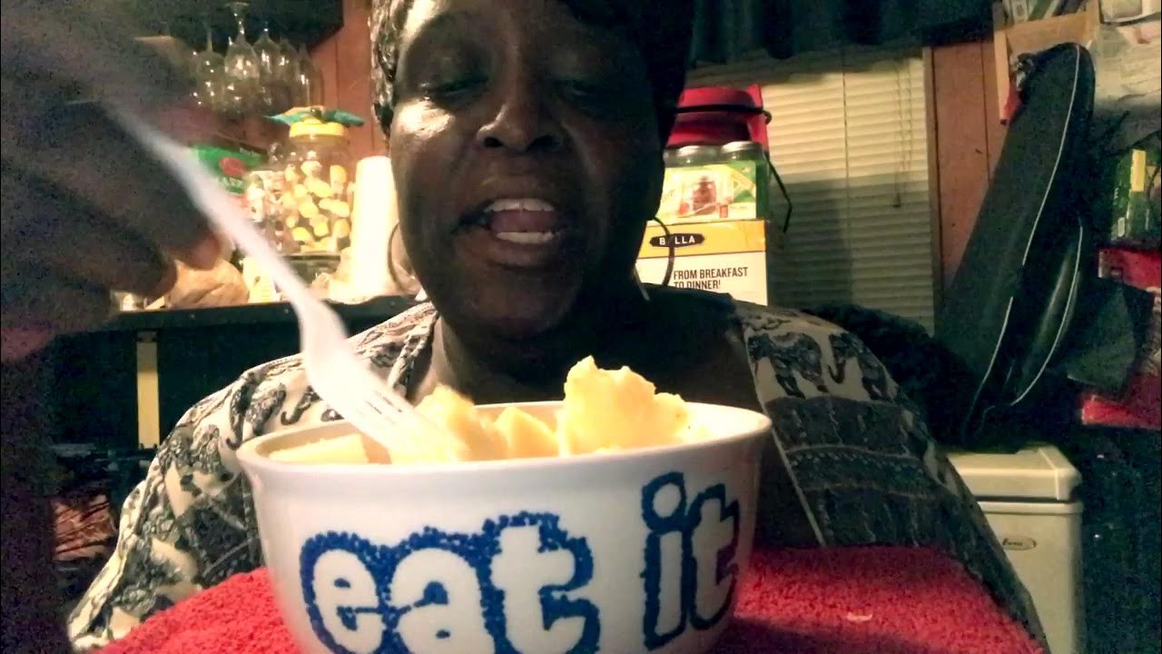 Pineapples! (In My Kevin Hart Voice) Mukbang Mouth Burning