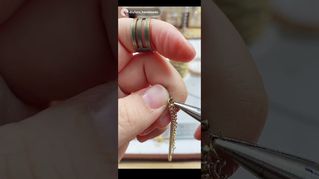 Пошаговая инструкция, как связать две цепочки вместе, чтобы получился браслет.