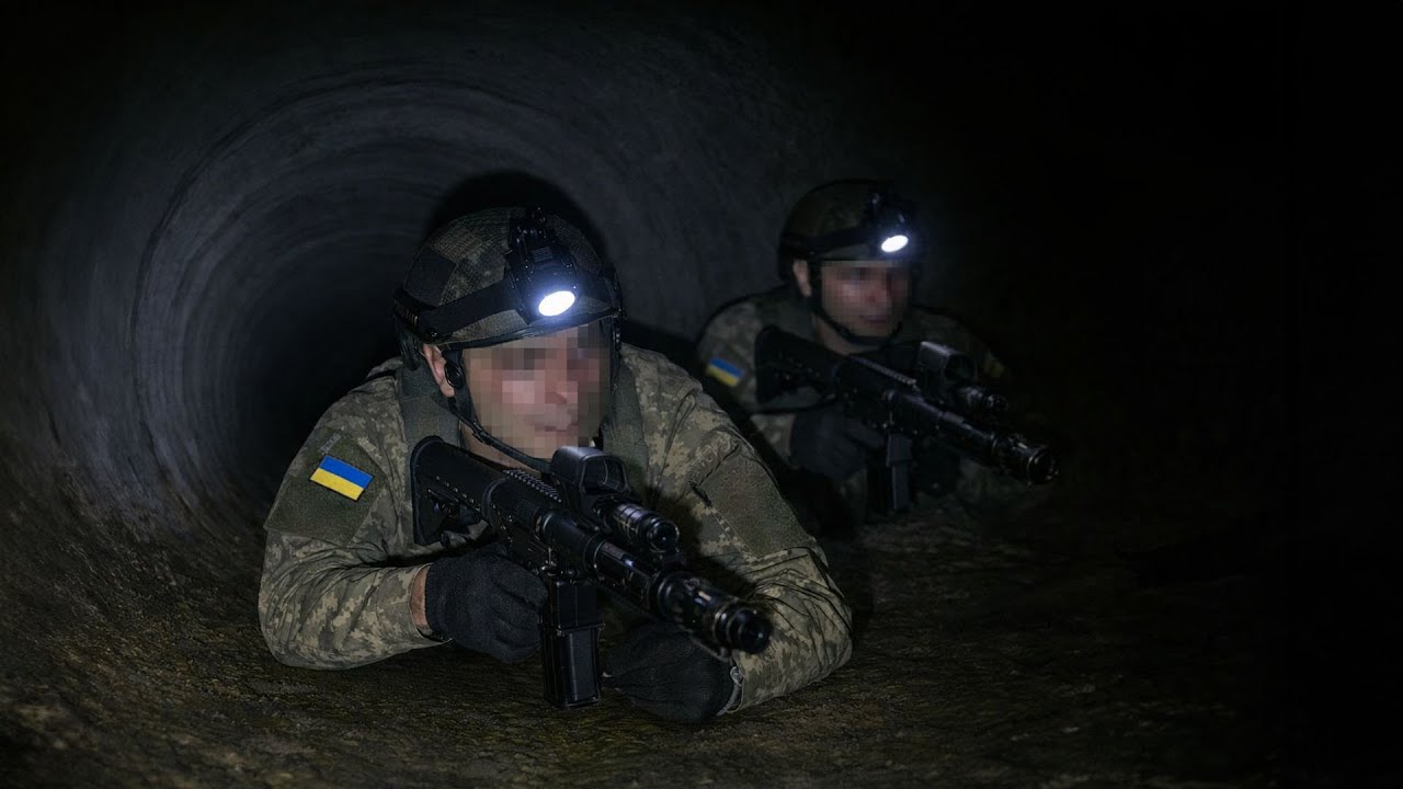 Российские FPV-дроны обнаружили и уничтожили украинские силы в туннеле.