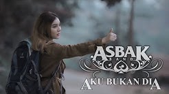 Asbak Band - Aku Bukan Dia (Official Music Video)  - Durasi: 3:34. 