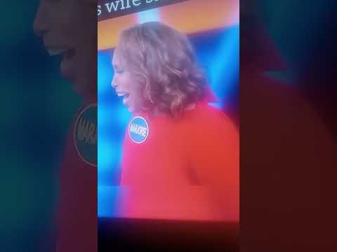 Steve Harvey wife smashing The Bodyguard 💯 - YouTube