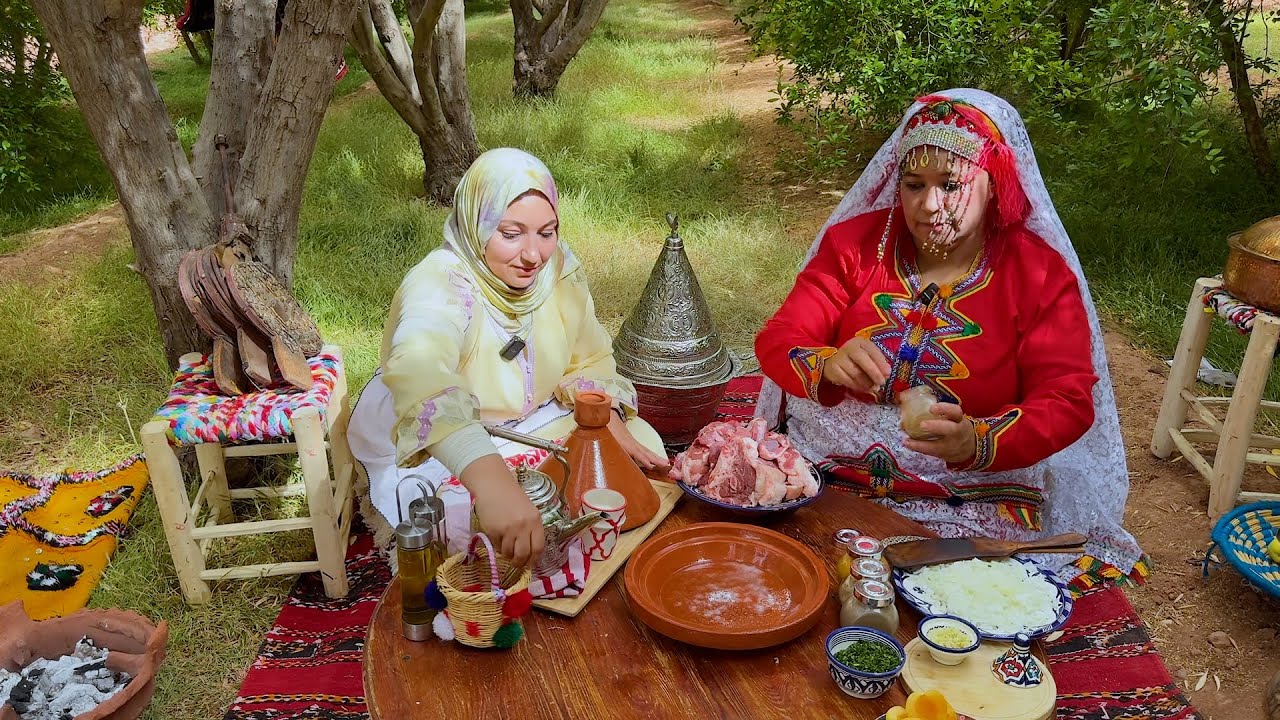 خروف مشوي ملكي ، تقلية بلا زفورة، وطاجن لحم مشمش ولوز في اجمل جلسة ياسلام!!!😱