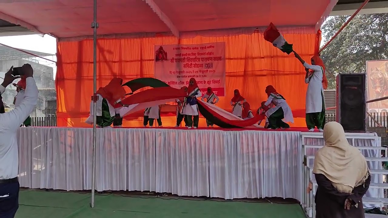 Dance Performance of school students on #jaiho  song at Kranti Chowk