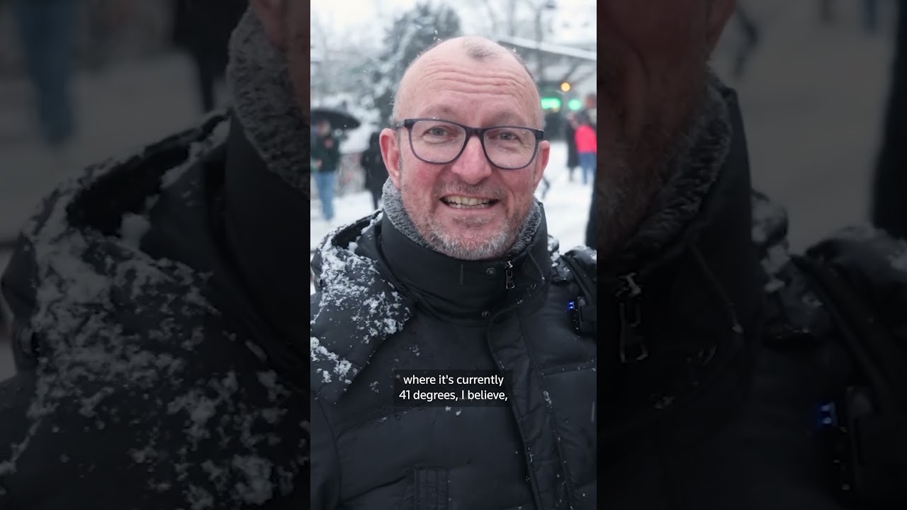 Surprise snowfall turns Paris into winter wonderland