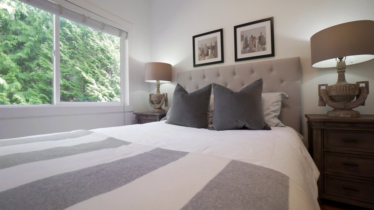 1744 WOLFE STREET, NORTH VANCOUVER, BC