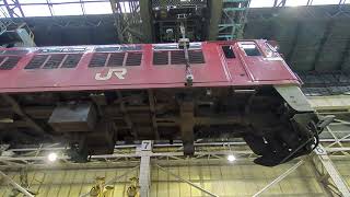 【2024/10/19】EF81 136 車体吊上げ縦移動
