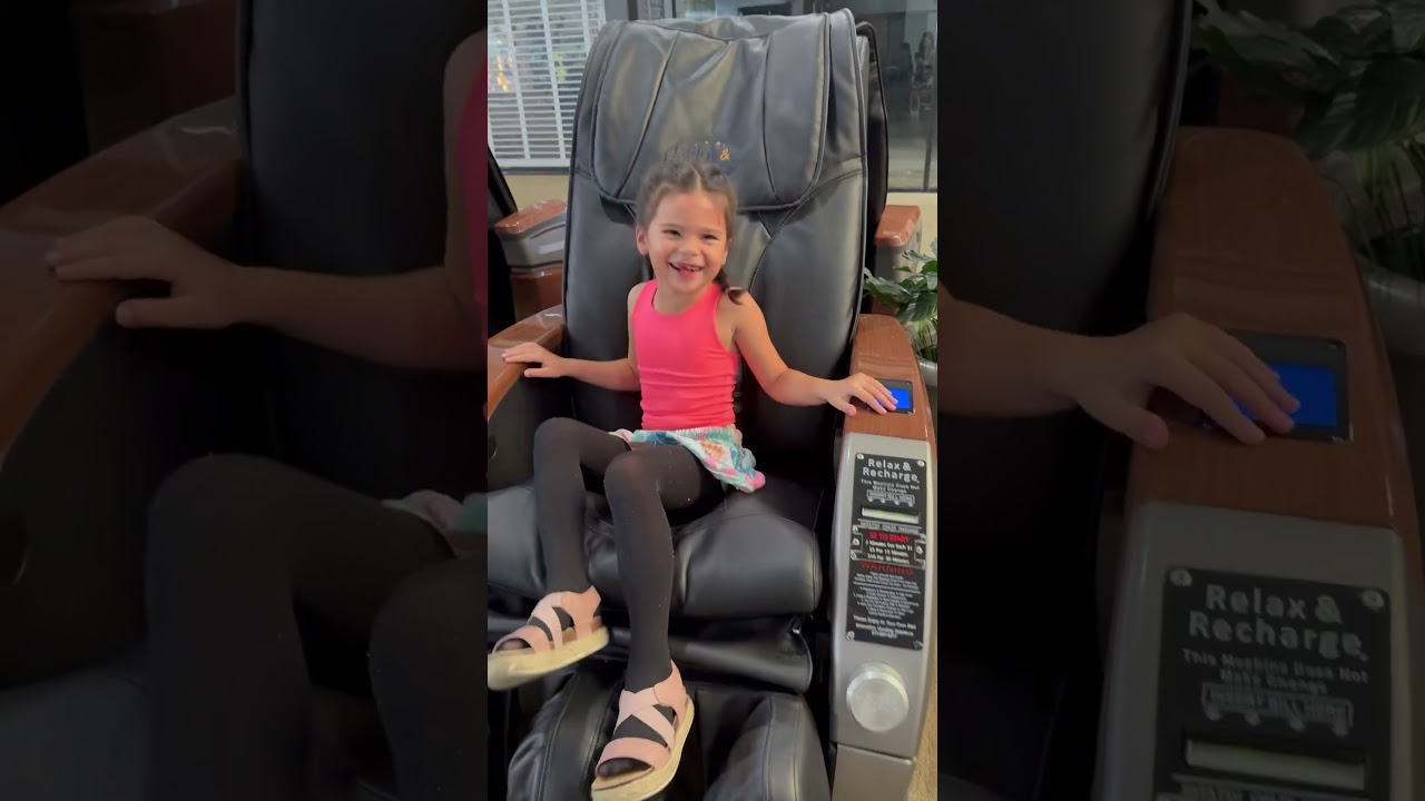The massage chair experience 😂#lifeisbutadream