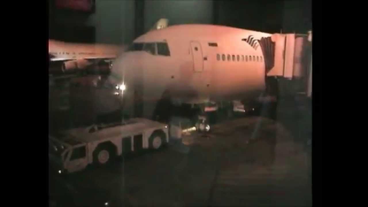 THE SIGHT & THE SOUND 5/6 : Garuda Indonesia MD-11 PK-GIG documentary from Denpasar to Jakarta